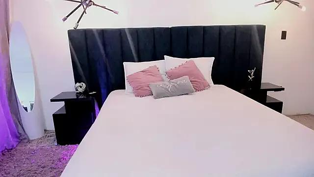 susyy7 on StripChat 