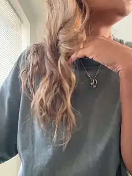 TEMPTING-TAMMY from StripChat