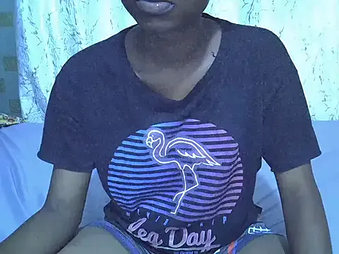 Tessy-Tess — SHOW BOOBS