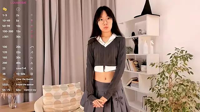 UdelaDodson from StripChat