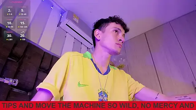 ValentinoMoreti on StripChat