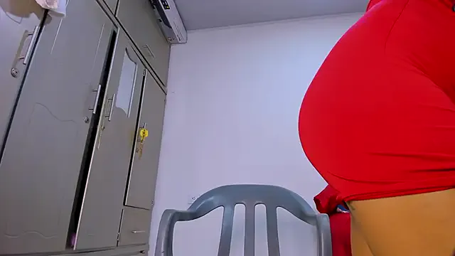 vennuss19 on StripChat