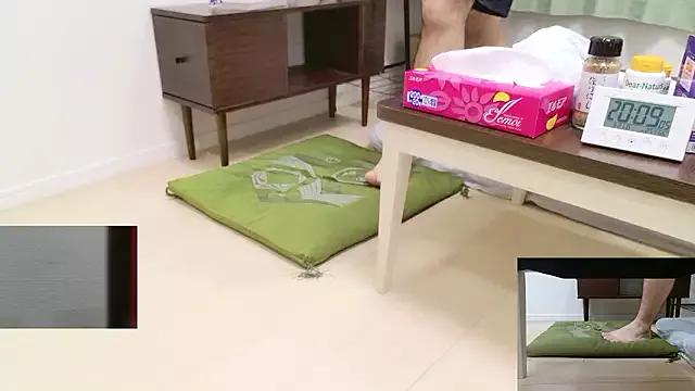 Freechat YARASERO-kun on StripChat