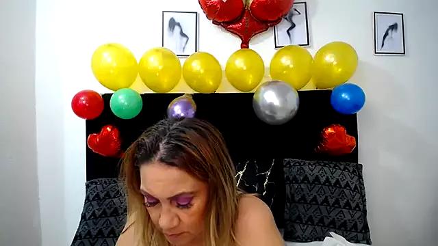 yayita_mature on StripChat 