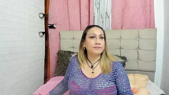 yayita_mature on StripChat 