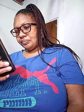 YELLOW_BONE on StripChat 