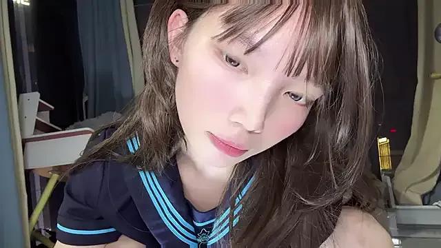 Yiyi-707 on StripChat 