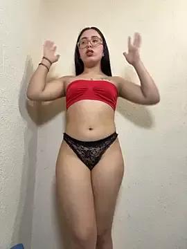 ZeziFlowers on StripChat 