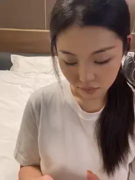 zhenzhen666 from StripChat